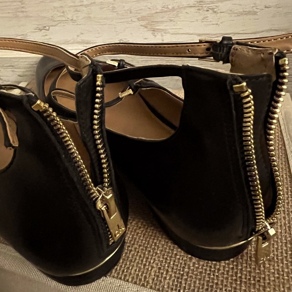 Calvin Klein women 9 zip up black shoe - Picture 1 of 4